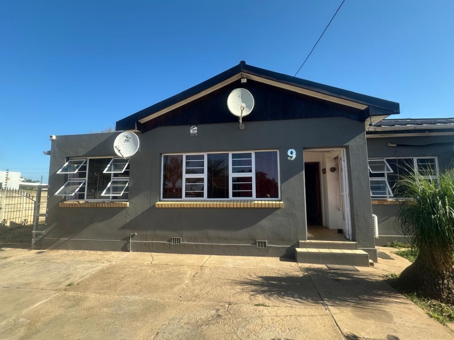 4 Bedroom Property for Sale in Manor Heights Eastern Cape
